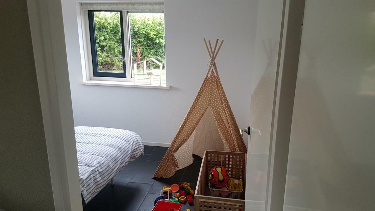Luxus Familienvilla Mit Jacuzzi & Sauna Tzummarum Exterior photo